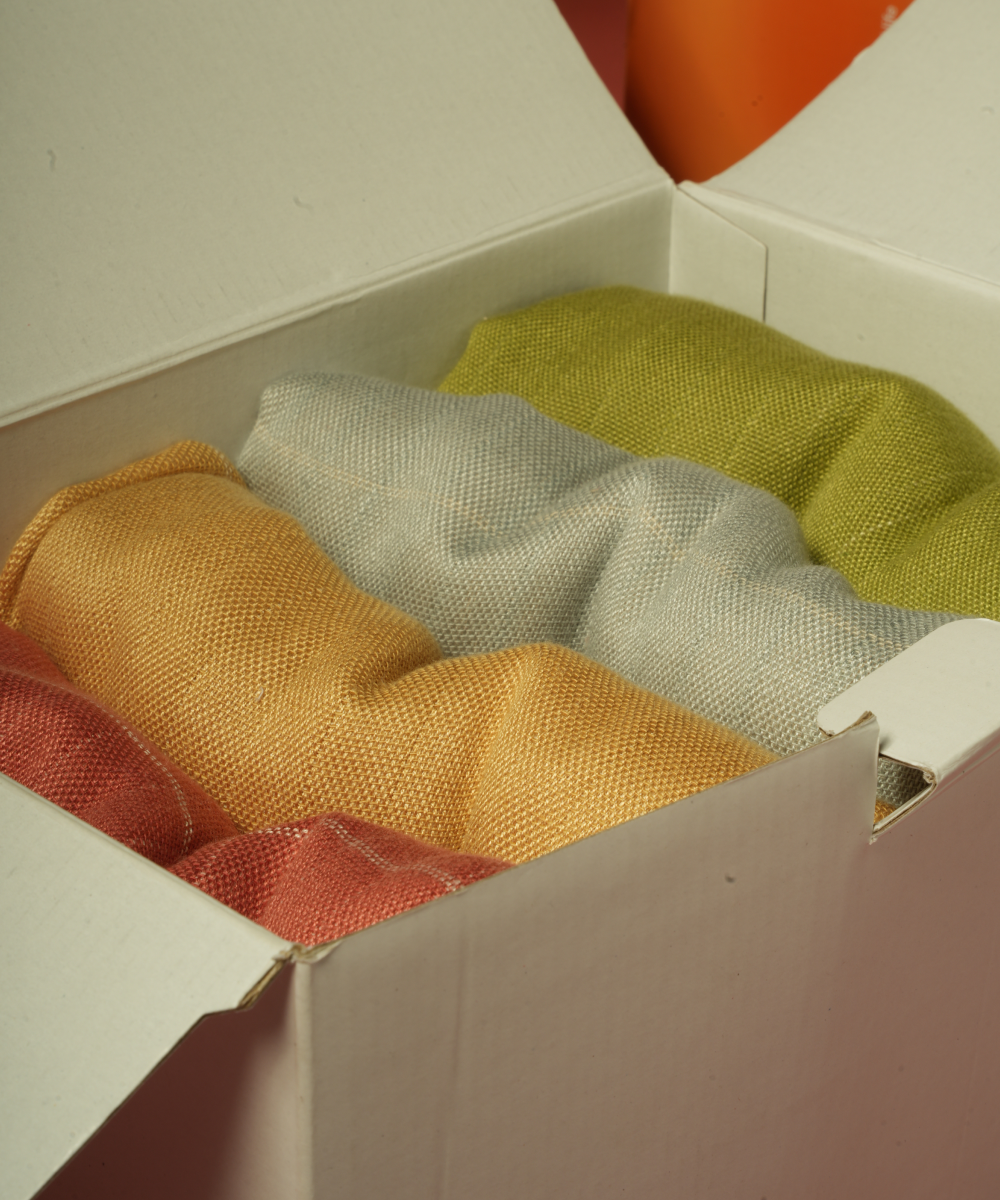 Aluvera Double Cloth Bath Towels | 330 GSM | 75 x 150 cm | Set of 4