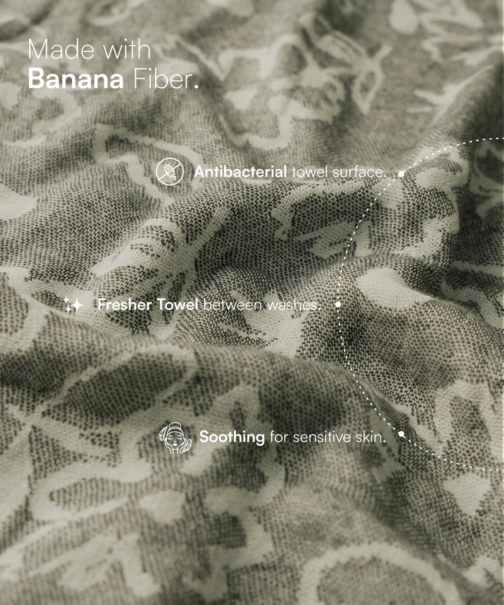 Banana Jacquard Floral Bath Towel | 210 GSM | 75 x 150 cm