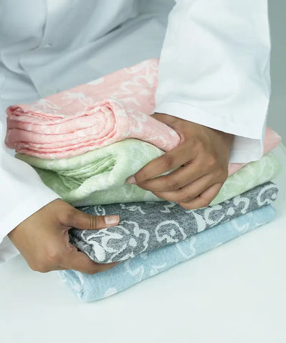 Banana Jacquard Floral Bath Towel | 75 X 150 cm - Pack of 4