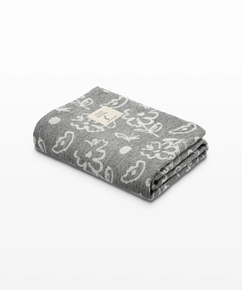 Banana Jacquard Floral Bath Towel | 210 GSM | 75 x 150 cm