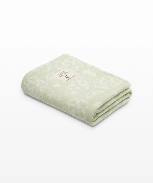 Banana Jacquard Floral Bath Towel | 210 GSM | 75 x 150 cm