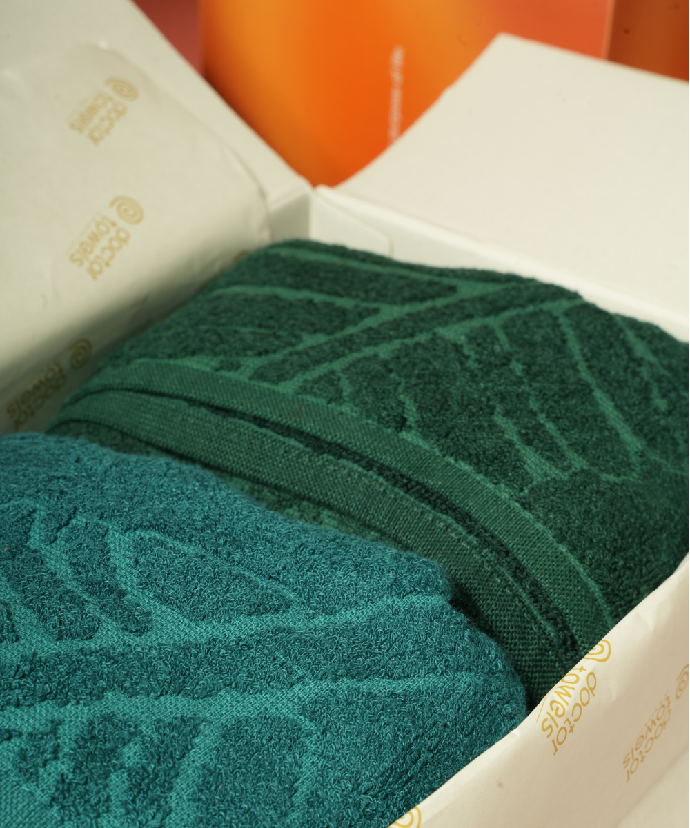AluFern Terry Bath Towels | 400 GSM | 75 x 150 cm | Set of 2 - Peacock Teal + Hunter Green