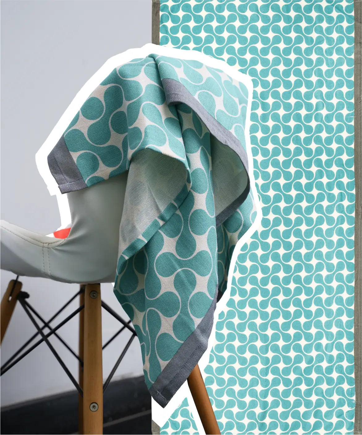 Turquoise Tile Bamboo Bath Towel | 200 GSM | 70 X 140 cm