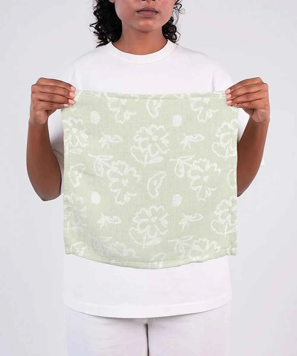 Banana Jacquard Floral Face Towel | 210 GSM | 30 X 30 cm | Pack of 4 (Copy)