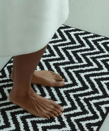 Arrow Printed Bath Mat | Black Color | Pack of 2